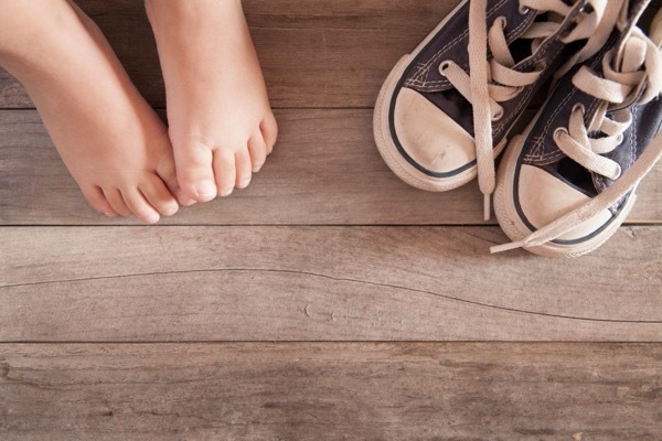 子どもが靴のかかとを潰して履く習慣を改善。原因と3ステップの対策